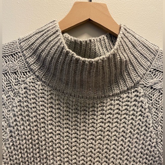 Comfy Gray Sweater - Picture 4 of 6